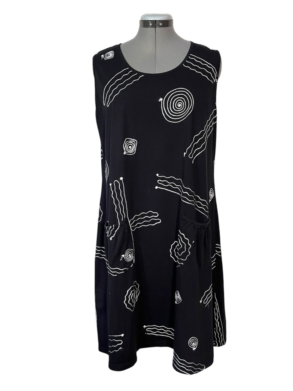 Parsley & Sage embroidered knit sleeveless dress with pockets 1X